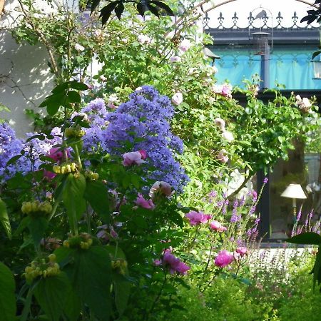 La Colline Des Roses Bed & Breakfast Conchil-le-Temple Exterior photo